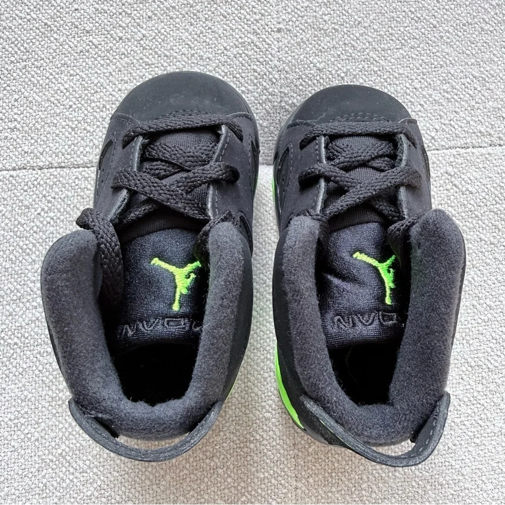 New! Jordon 6 Retro (TD) black/ electric green toddler shoes size 4C